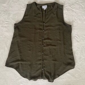 Liz Claiborne Dark Green Sleeveless Button-Down Shirt